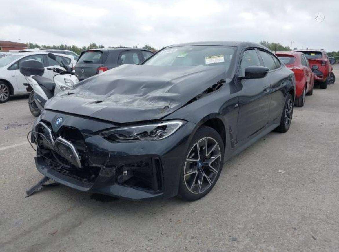 BMW i4 for parts. 28000km