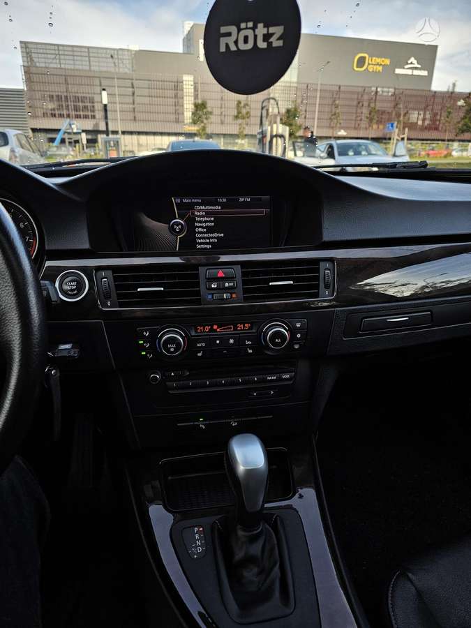 BMW 335, 3.0 l., Седан