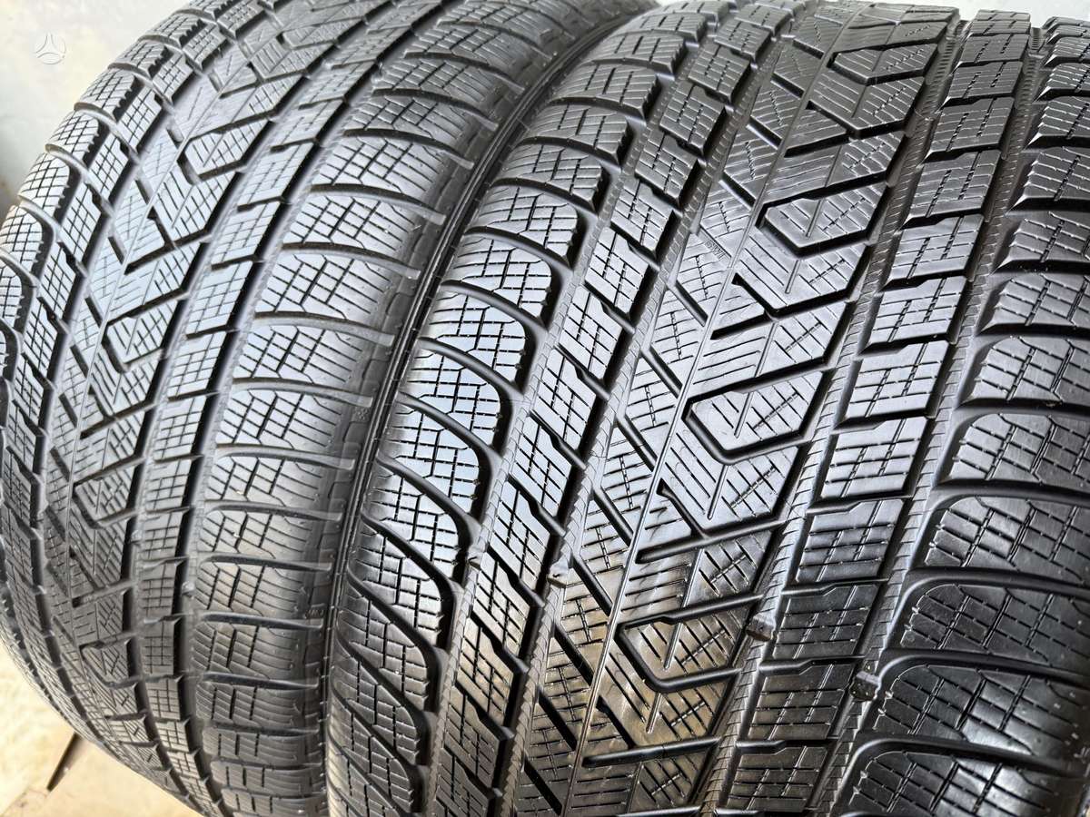 Pirelli ScorpionWinter/2024m/*, winter 315/35 R22