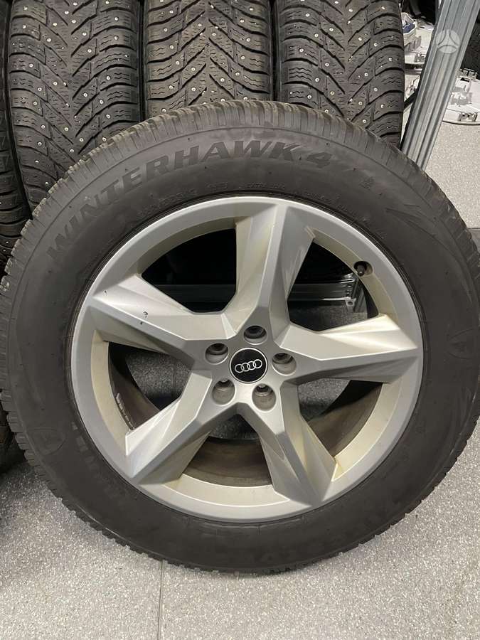 Audi Q7, lengvojo lydinio, R19