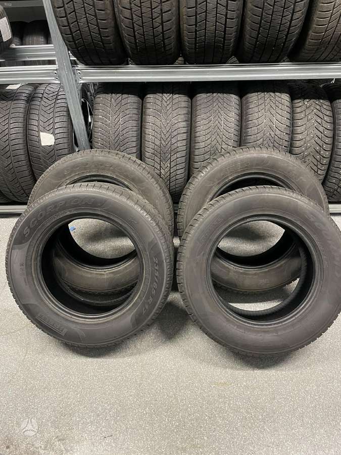 Pirelli Scorpion, winter 235/65 R17