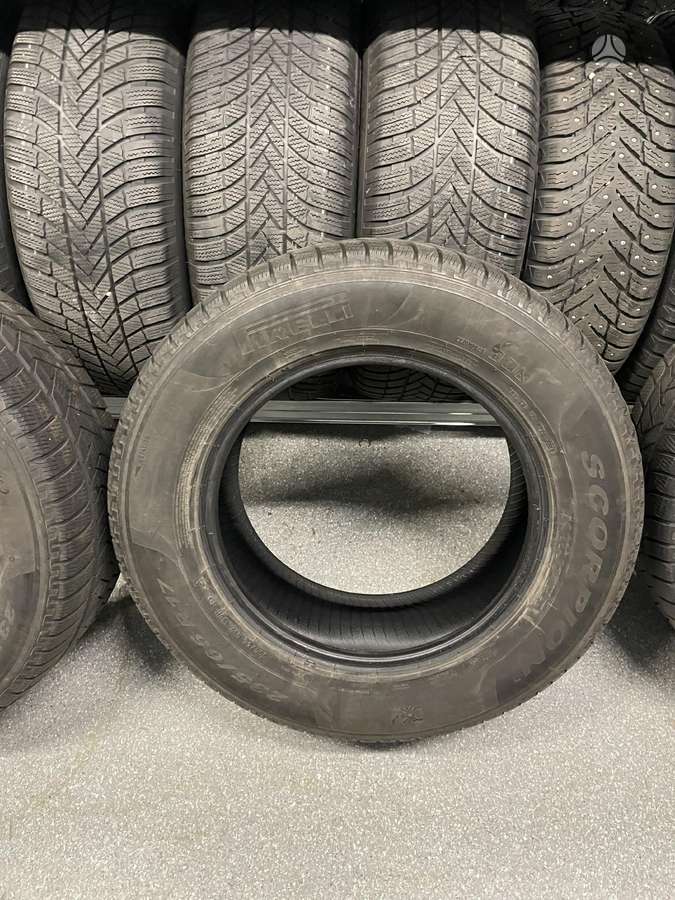 Pirelli Scorpion, winter 235/65 R17