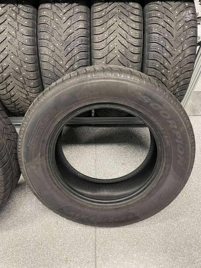 Pirelli Scorpion, winter 235/65 R17