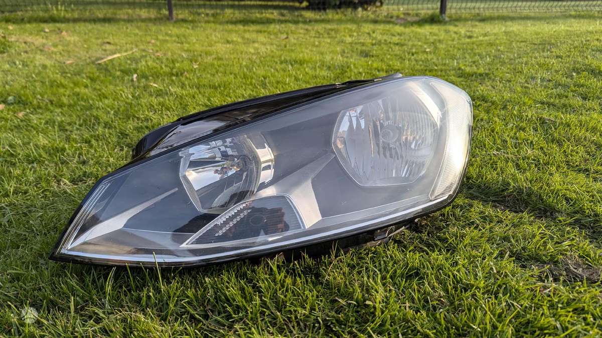 Volkswagen Golf lights