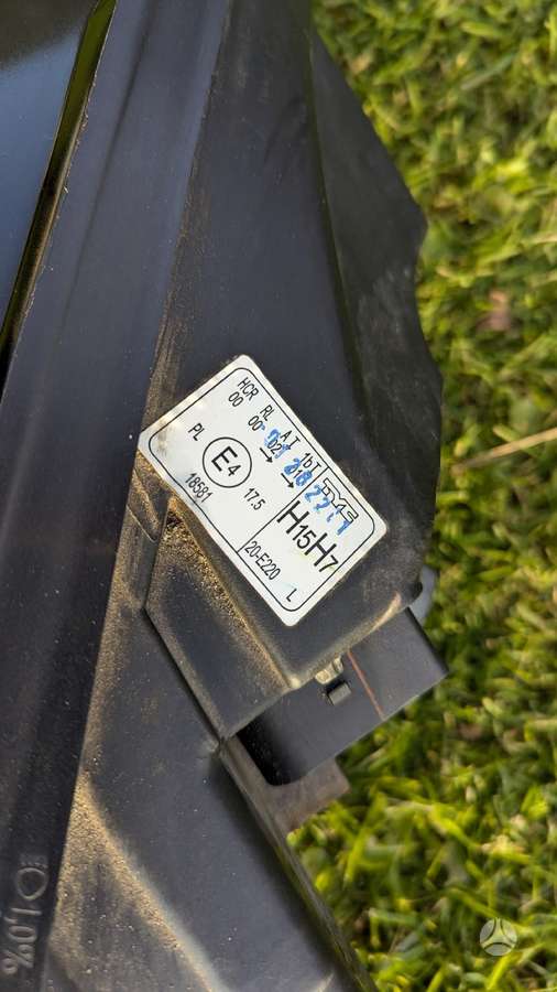 Volkswagen Golf žibintai