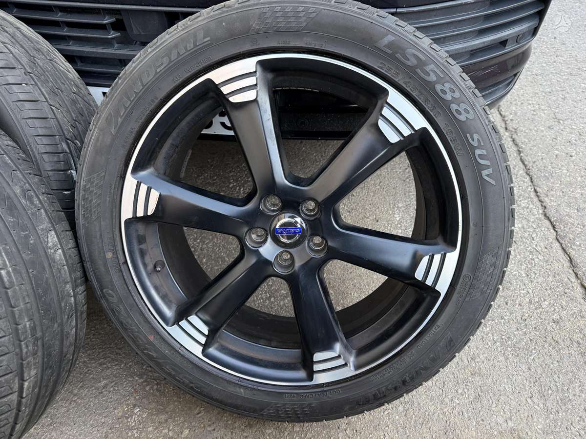 Volvo XC60 Originalus 2016m, легкосплавные , R20