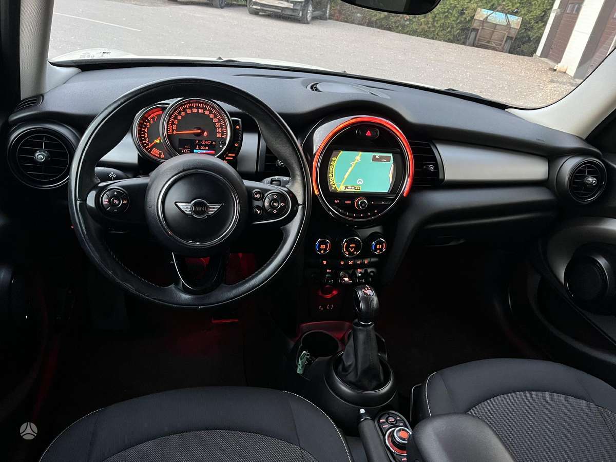 Mini One, 1.2 l., Минивэн