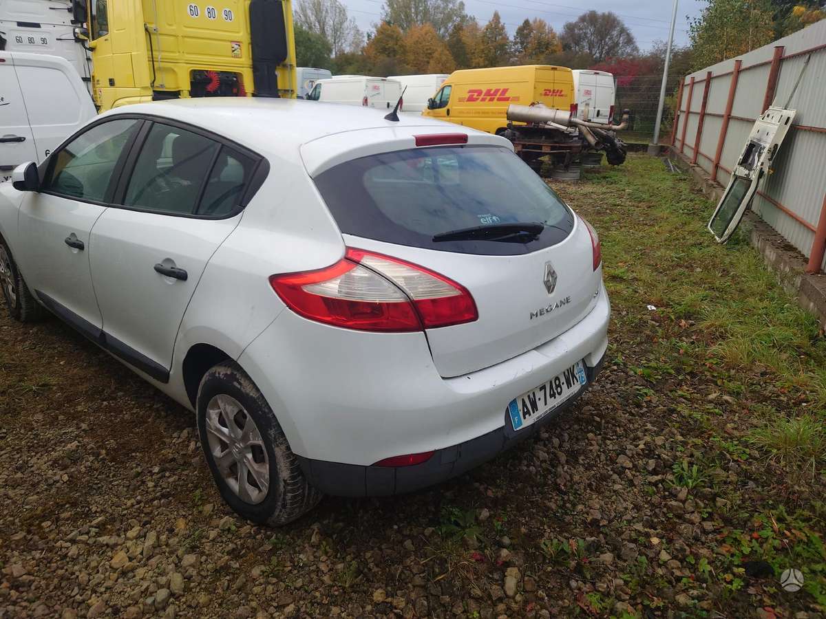 Renault Megane по частям