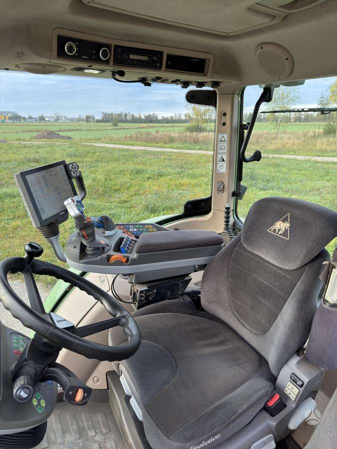 Fendt 724 Vario Profi Plus, tractors