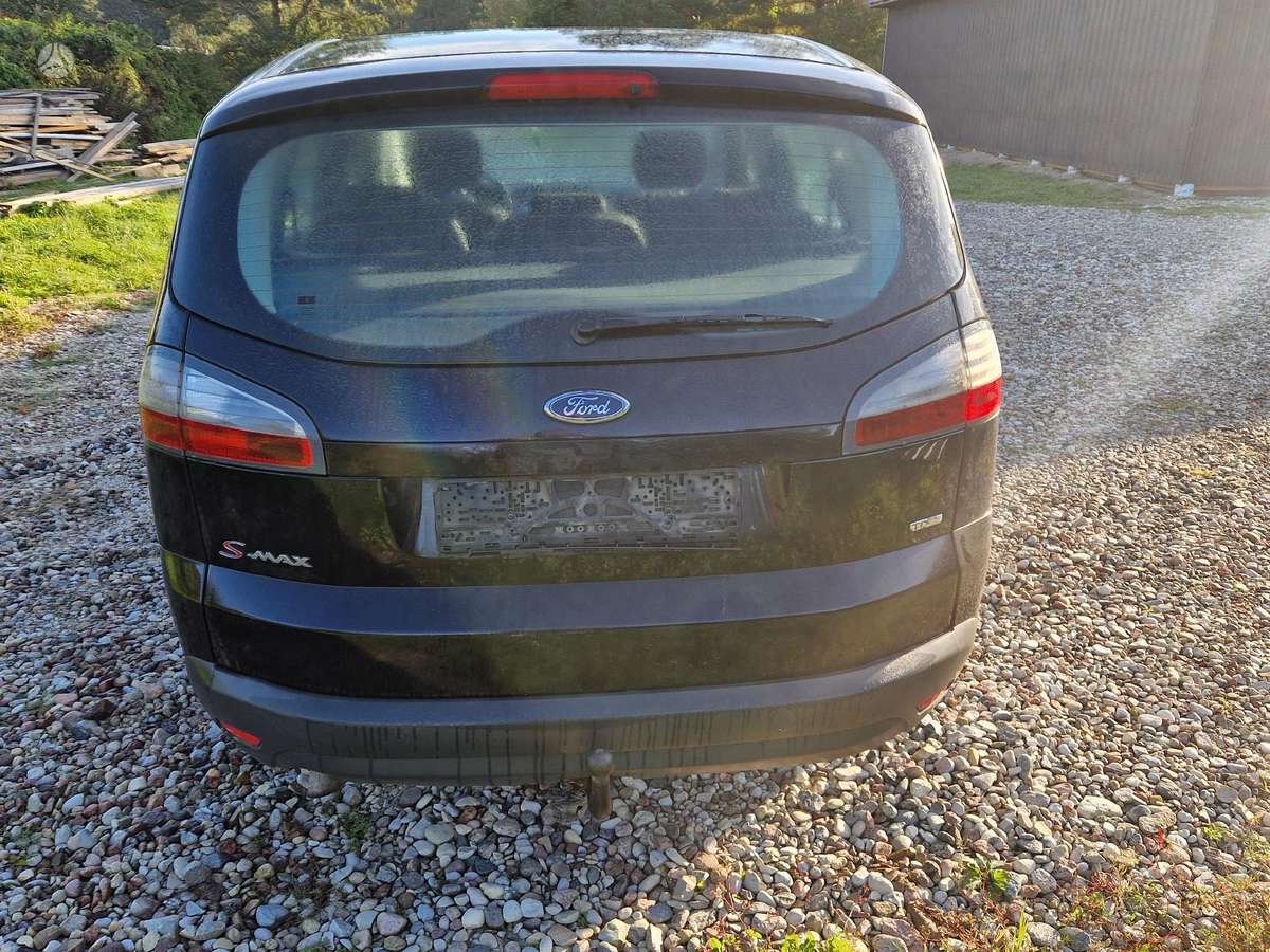 Ford S-MAX dalimis