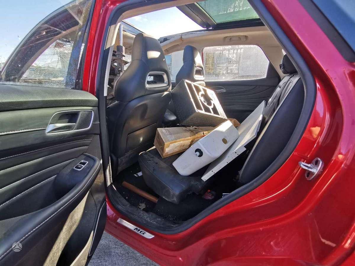 MG HS  по частям. Automobilis ardomas dalimis запасные части автомобил