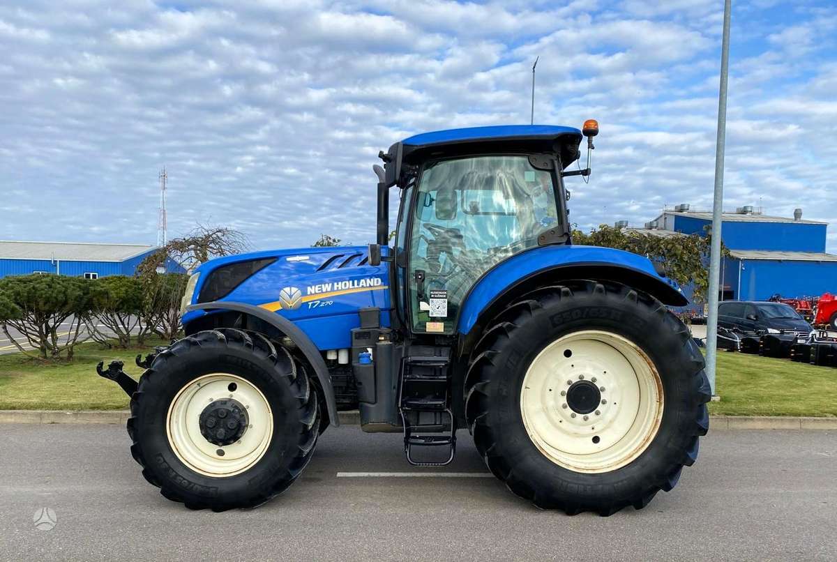 New Holland T7.270 AC, тракторы