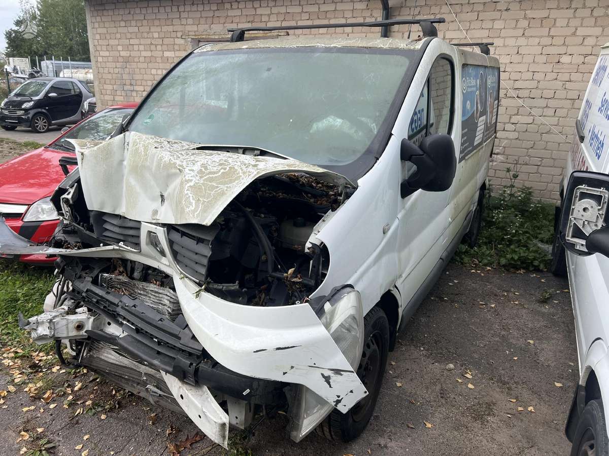 Renault Trafic dalimis. Iš vokietijos