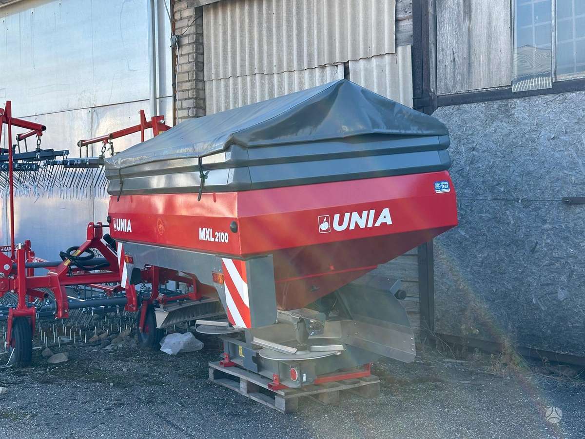 Unia MXL 2100, разбрасыватели