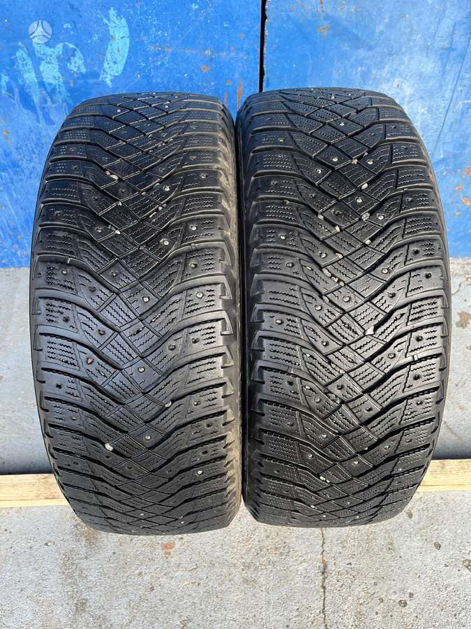 Goodyear UltraGrip, winter 215/55 R18