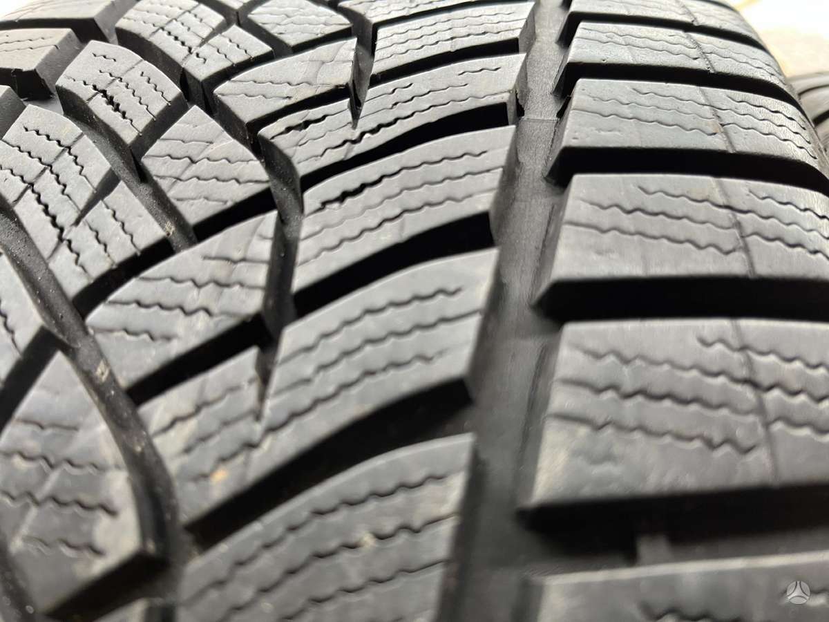 Goodyear UG Performance gen-1 8mm, winter 225/45 R18