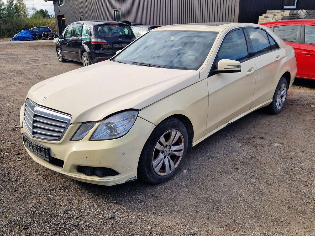 Mercedes-Benz E klasė dalimis