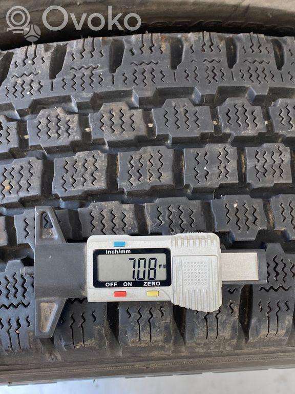Bridgestone BLIZZAK W800, universalios 195/65 R16