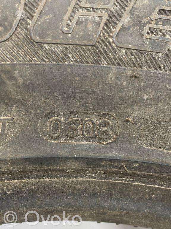 Bridgestone BLIZZAK NORDIC, всесезонные 225/55 R16
