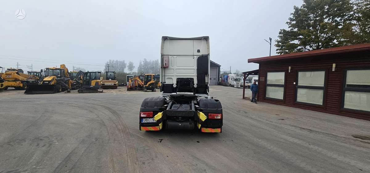 DAF XF 460 FT, double sleeper