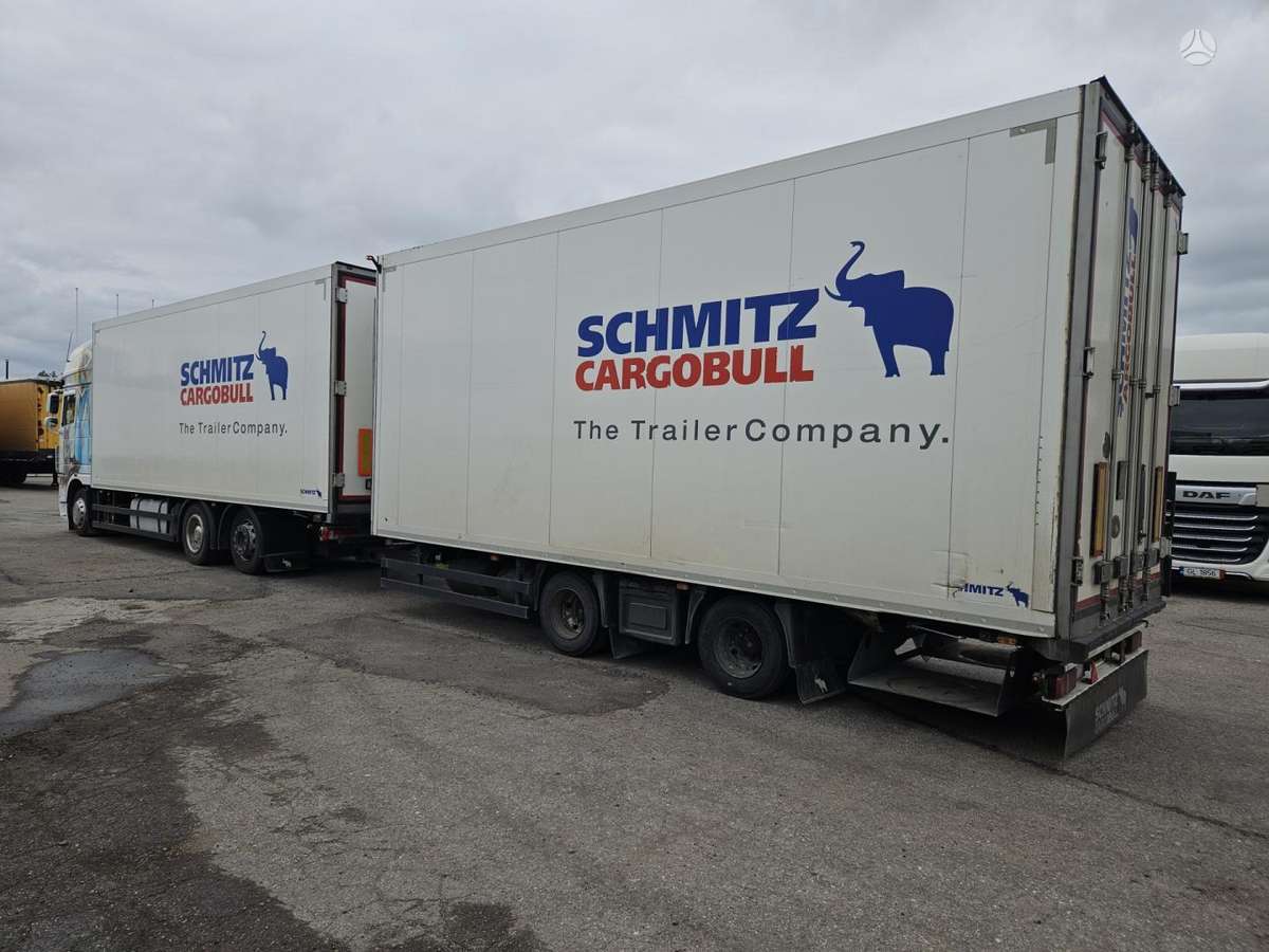 DAF FAR XF 105 with SCHMITZ, refrižerātori