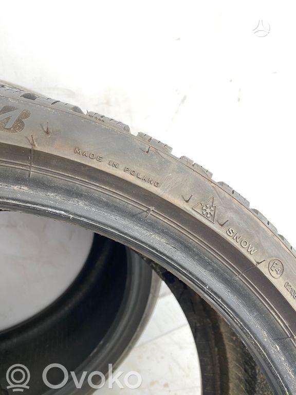 Bridgestone BLIZZAK LM005, всесезонные 235/35 R19