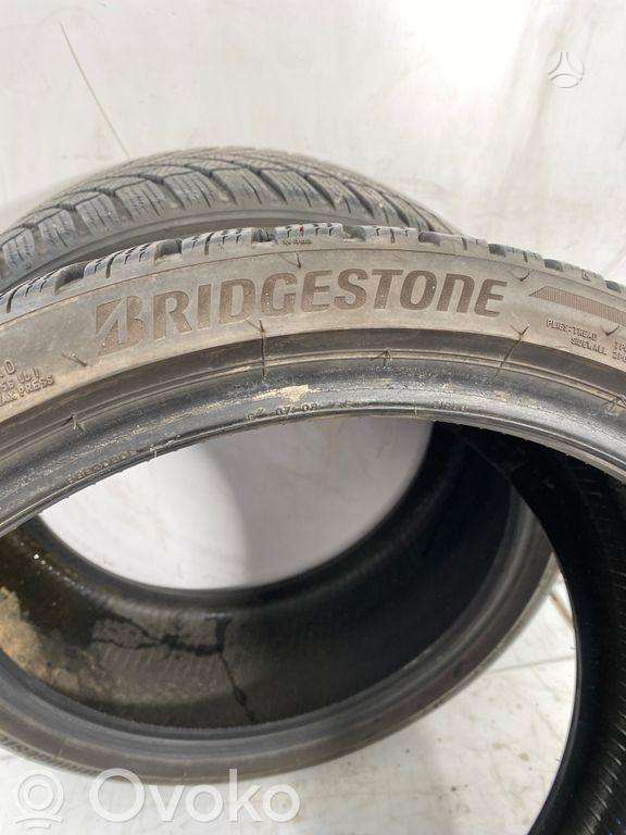 Bridgestone BLIZZAK LM005, всесезонные 235/35 R19