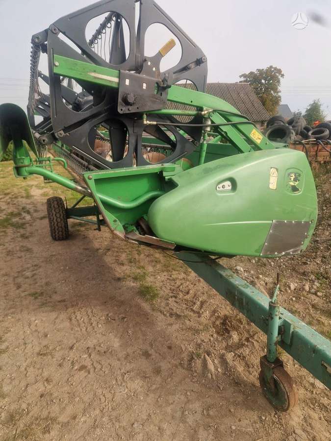 John Deere 9660WTS, combine harvesters