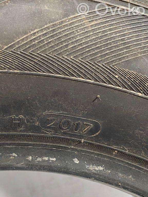 Hankook WINTER RW06, всесезонные 215/70 R15