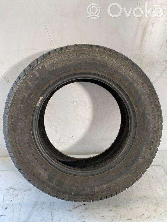 Michelin AGILIS 51, всесезонные 215/65 R15