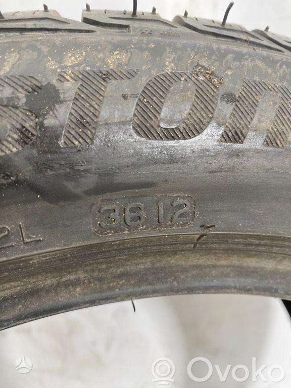 Bridgestone BLIZZAK, всесезонные 225/50 R17