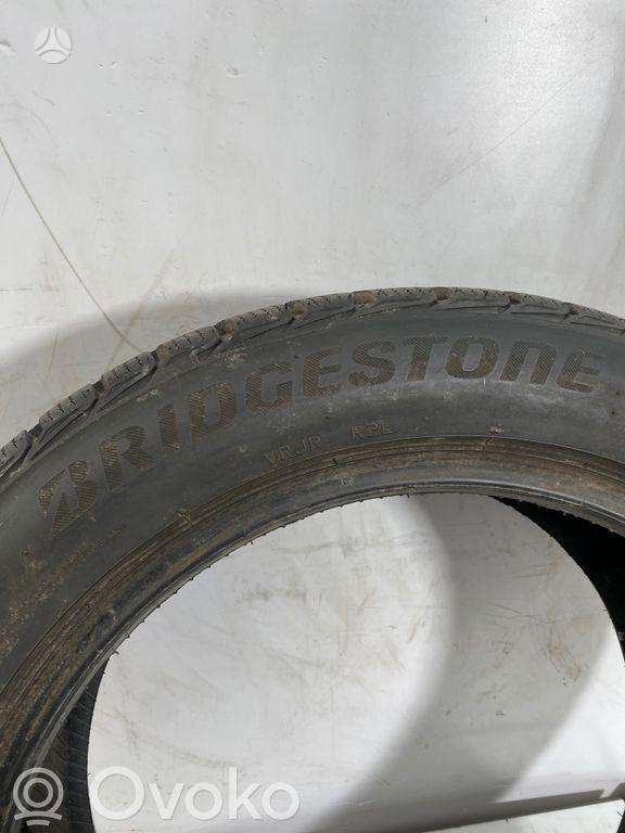 Bridgestone BLIZZAK, universalios 225/50 R17