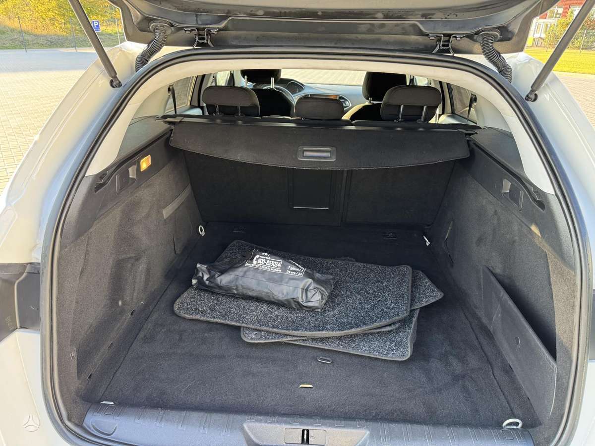 Peugeot 308, 1.6 l., Универсал
