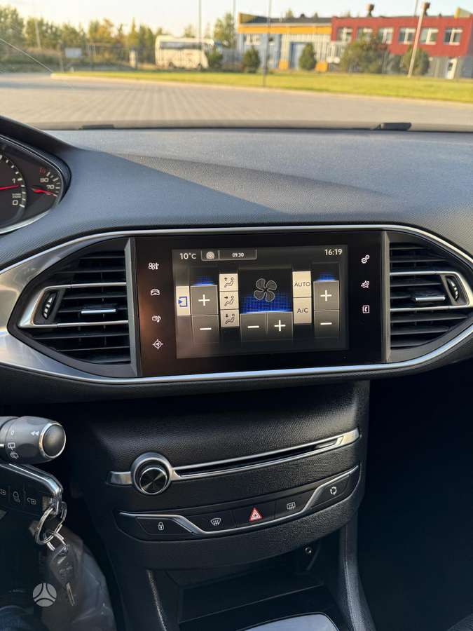 Peugeot 308, 1.6 l., Универсал