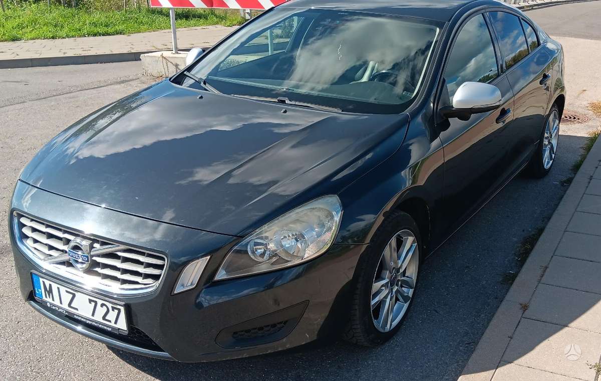 Volvo S60, 2.0 l., Седан