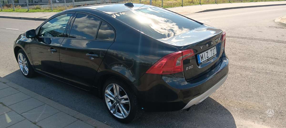 Volvo S60, 2.0 l., Седан