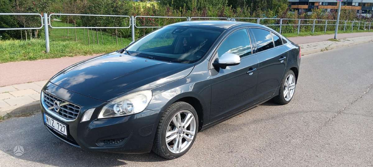 Volvo S60, 2.0 l., Седан