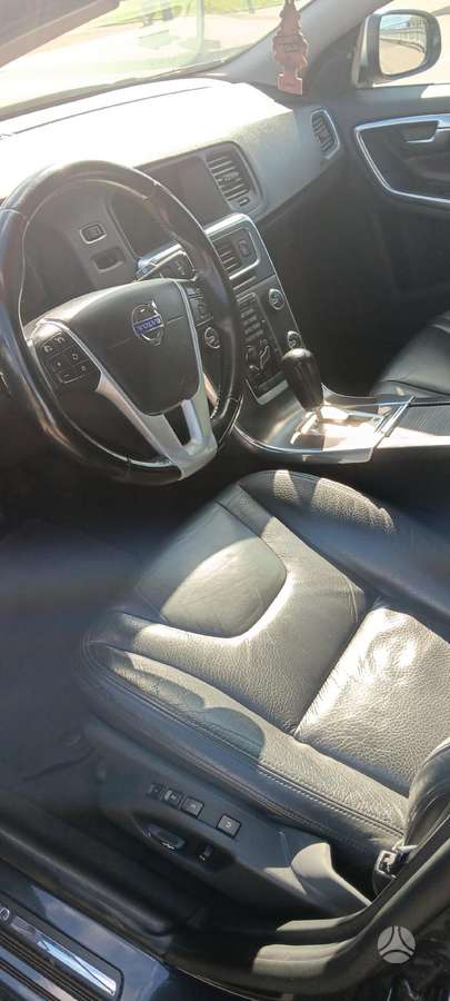 Volvo S60, 2.0 l., Седан