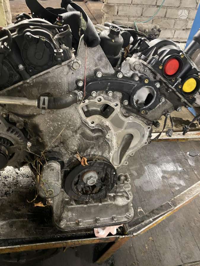 Dodge Challenger engine parts