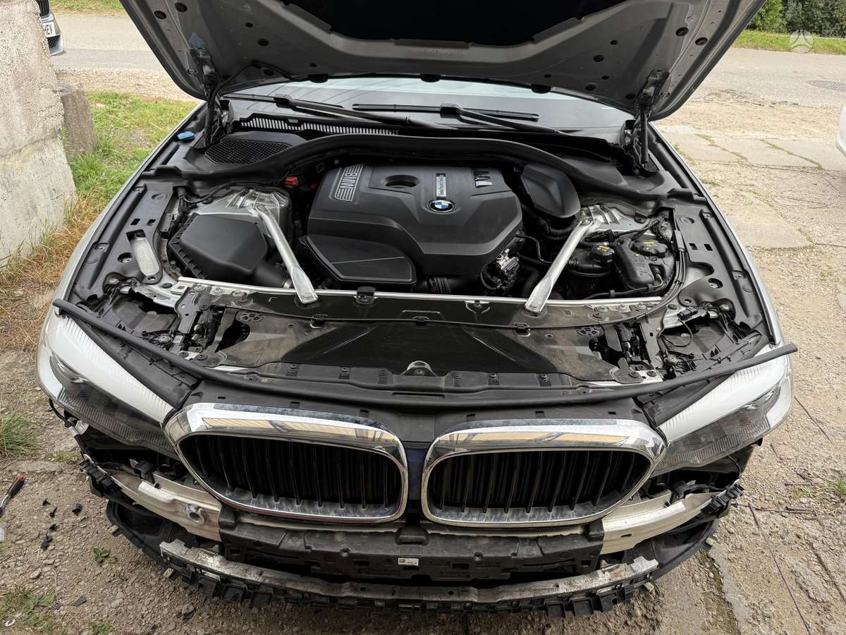 BMW 5 serija фары