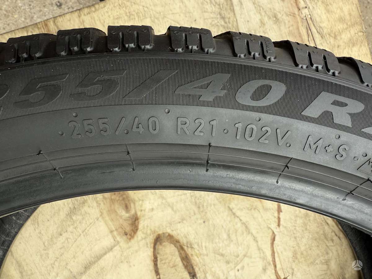 Pirelli ScorpionWinter2/2022m, winter 255/40 R21
