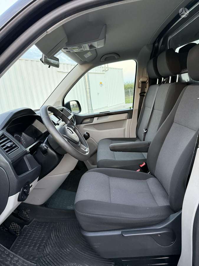 Volkswagen Transporter, cargo van