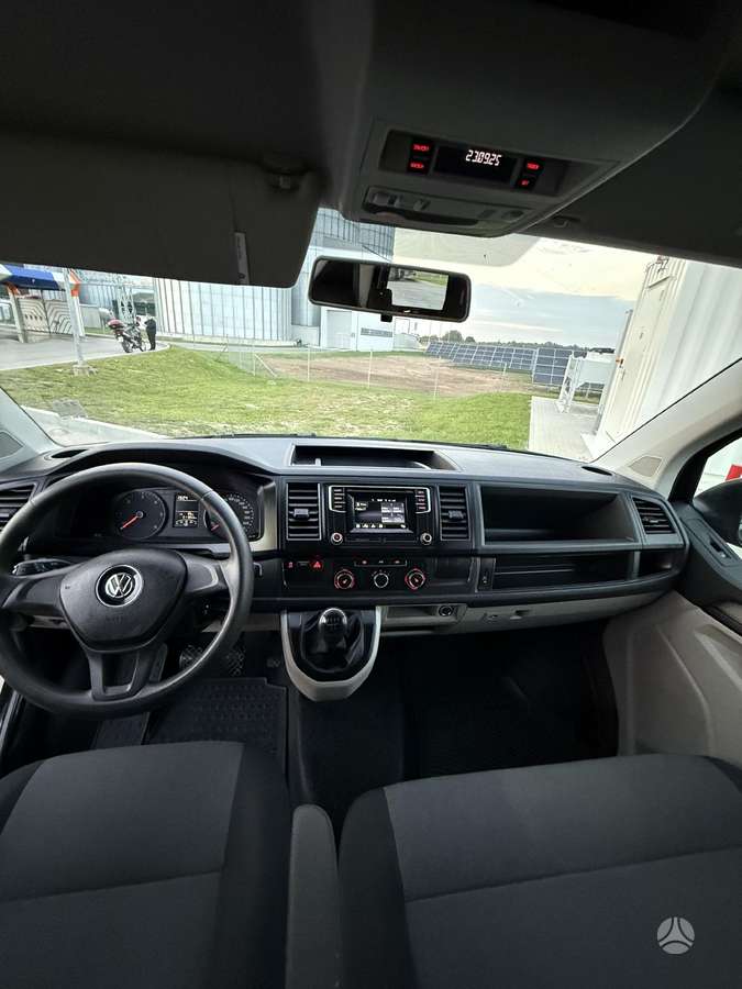 Volkswagen Transporter, cargo van