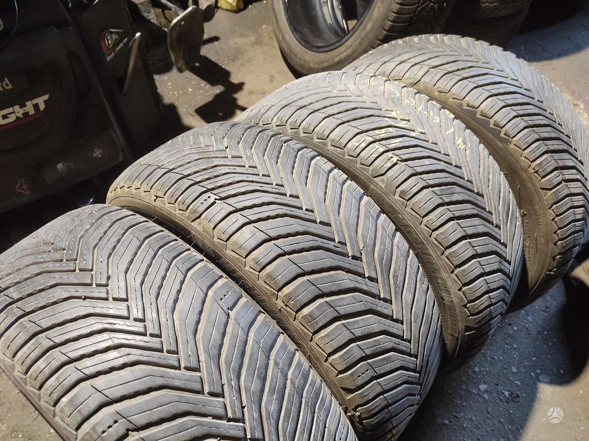 Continental, зимние 225/45 R17