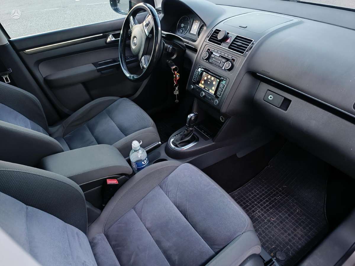 Volkswagen Touran - 5