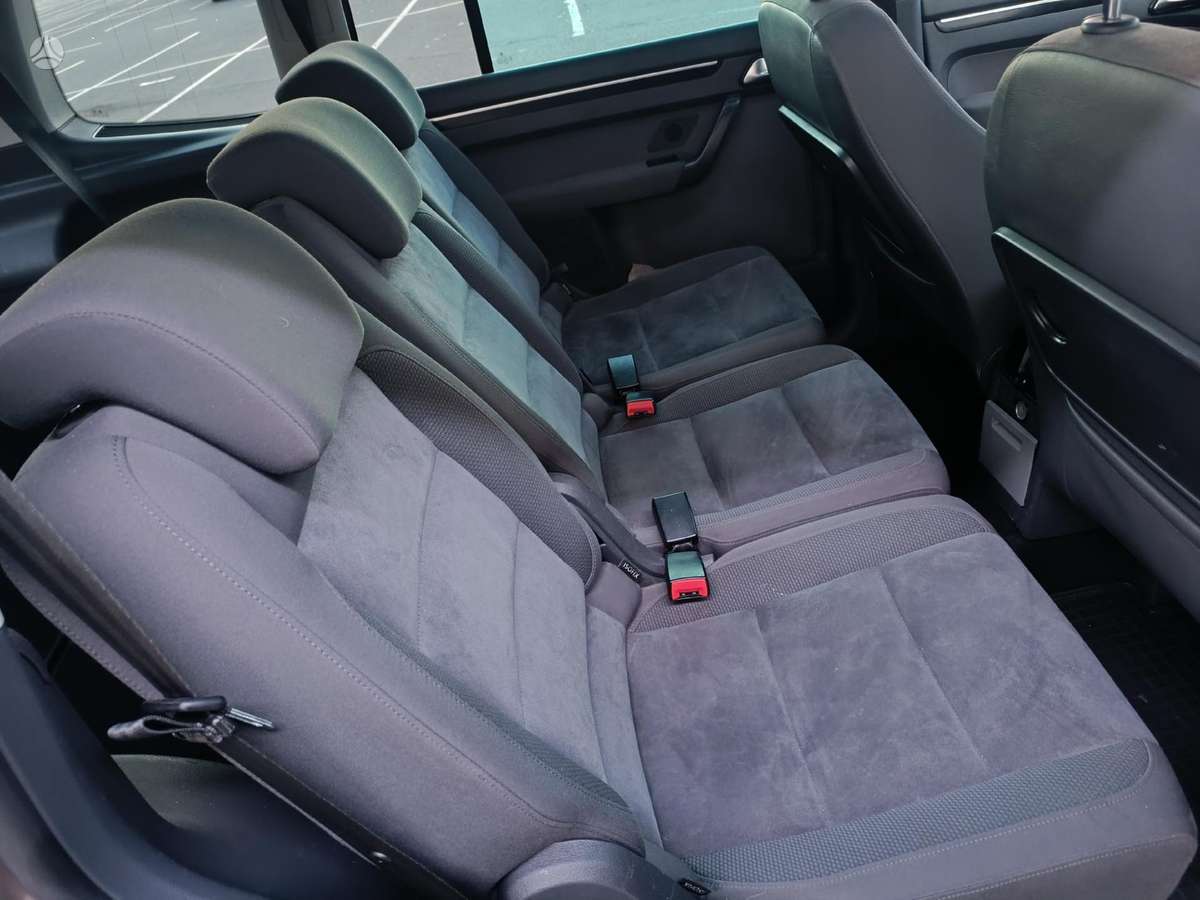 Volkswagen Touran - 6