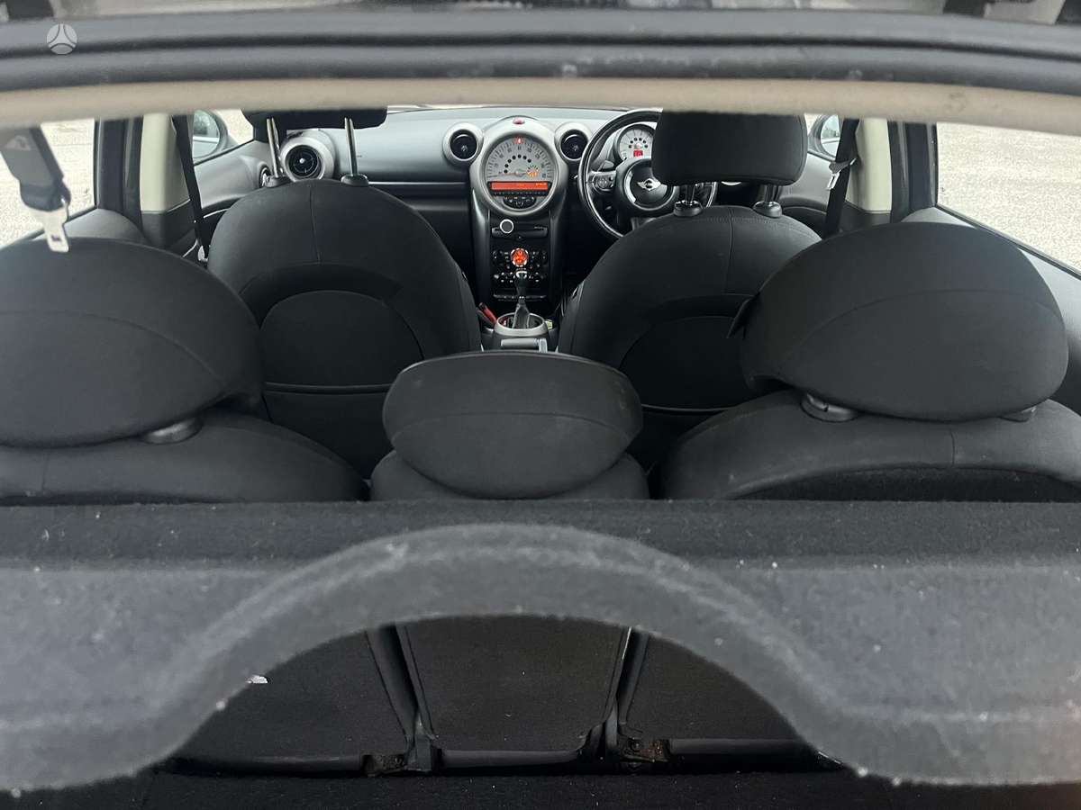 Mini Countryman dalimis. Dalimis