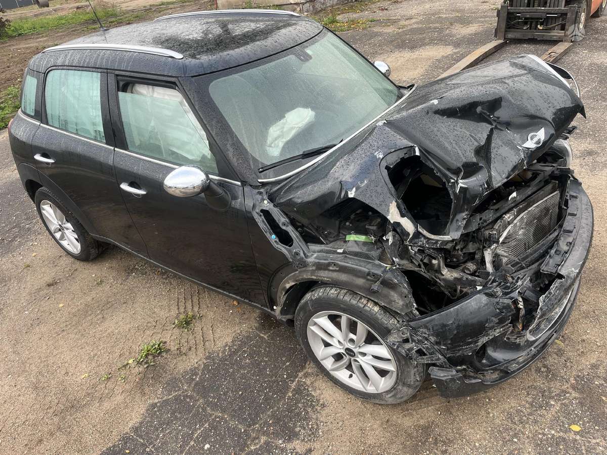 Mini Countryman по частям. Dalimis