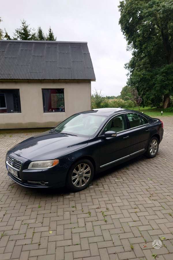 Volvo S80 - 1