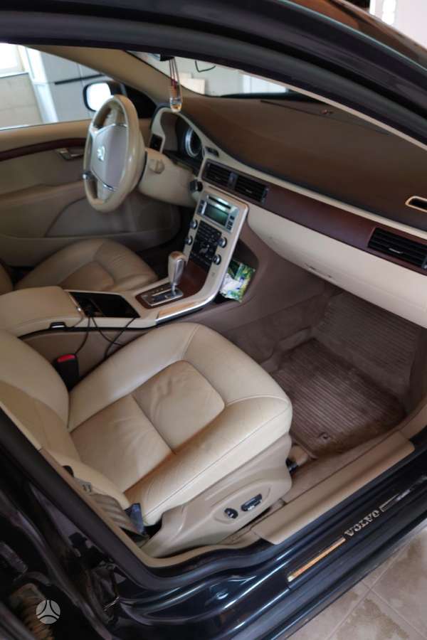 Volvo S80, 3.2 l., Седан